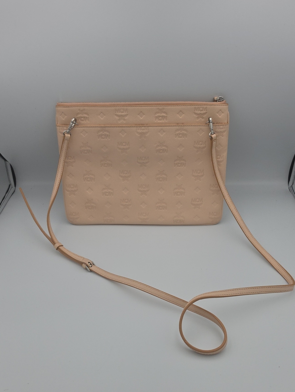 MCM Embossed Beige Logo Visetos Med/Large Crossbody Silver Hardware (EUC)(COA)🤍